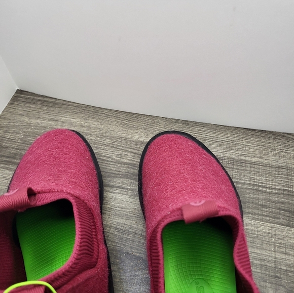 Oofos Omega Londoner Rosebud Women’s Size 5 Slip-On Shoes New - Picture 6 of 8